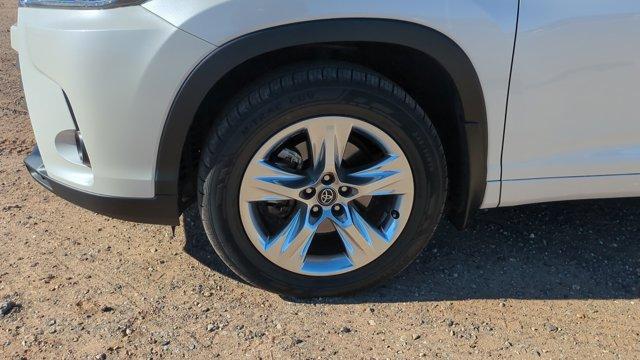 used 2019 Toyota Highlander car, priced at $27,106
