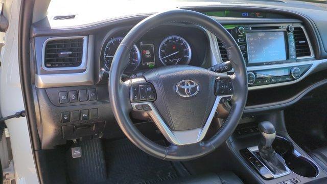 used 2019 Toyota Highlander car, priced at $27,106