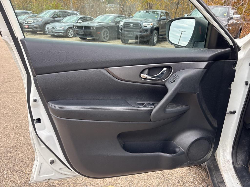 used 2016 Nissan Rogue car, priced at $11,989