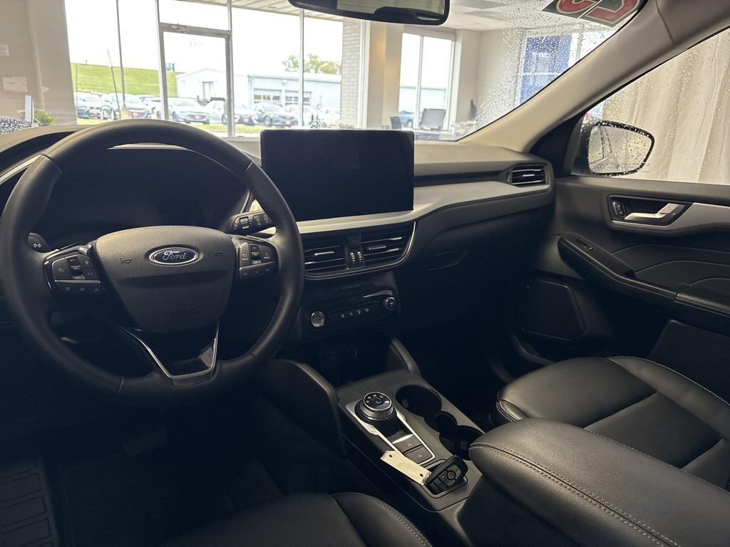 used 2025 Ford Escape car, priced at $29,968
