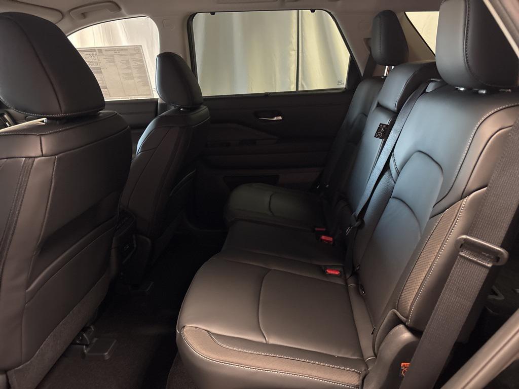 new 2025 Nissan Pathfinder car, priced at $41,604