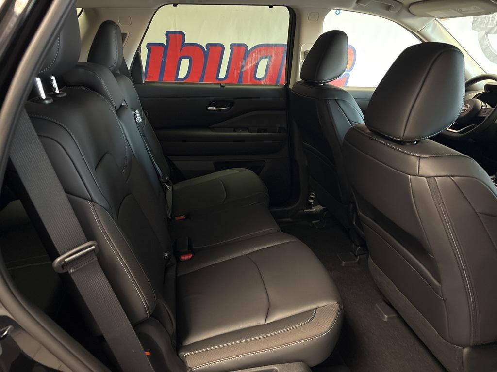 new 2025 Nissan Pathfinder car, priced at $41,604