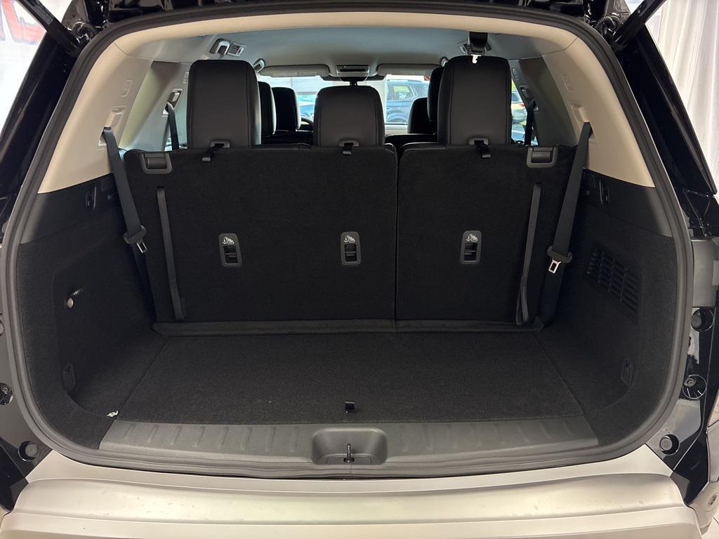 new 2025 Nissan Pathfinder car, priced at $41,604