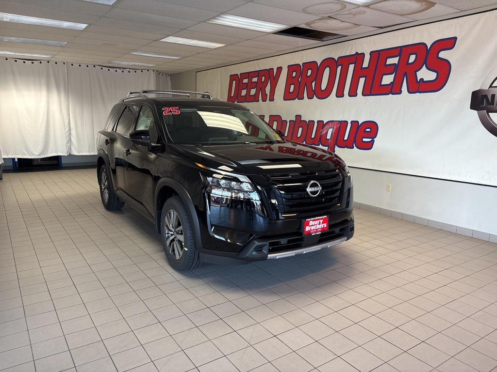 new 2025 Nissan Pathfinder car, priced at $41,604