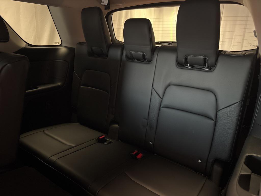 new 2025 Nissan Pathfinder car, priced at $41,604