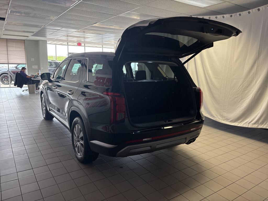 used 2025 Hyundai Palisade car, priced at $35,803