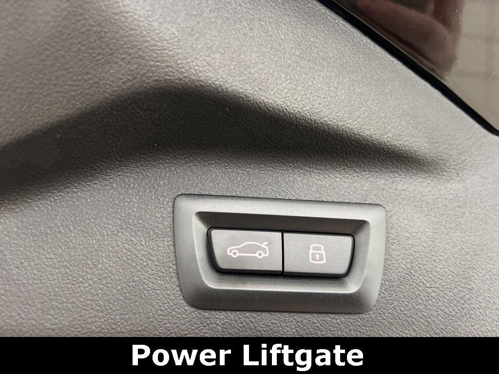 used 2025 BMW X7 car, priced at $98,964