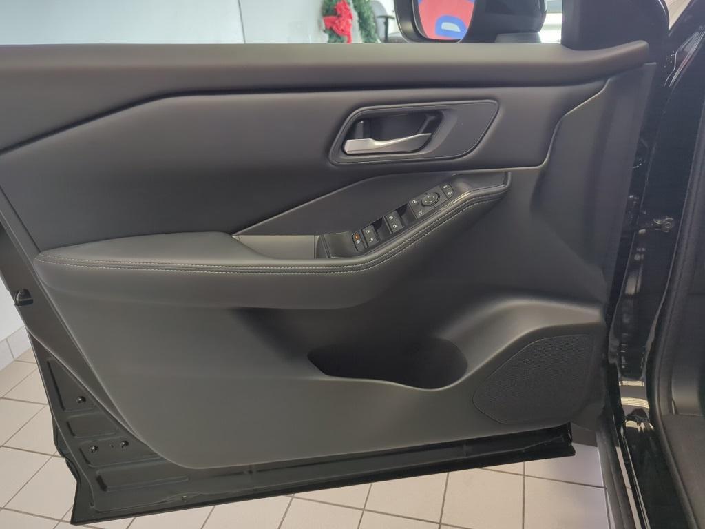 new 2025 Nissan Rogue car, priced at $33,385