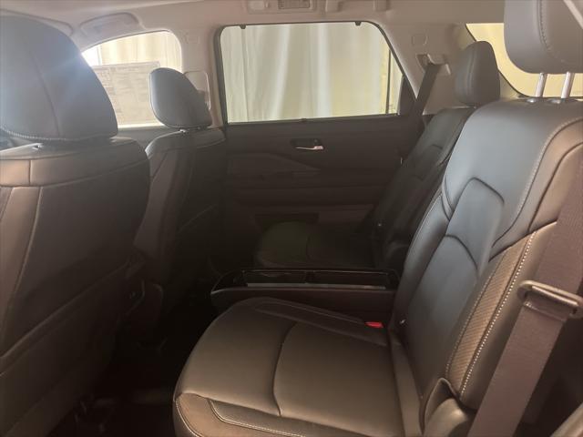 new 2025 Nissan Pathfinder car, priced at $49,835