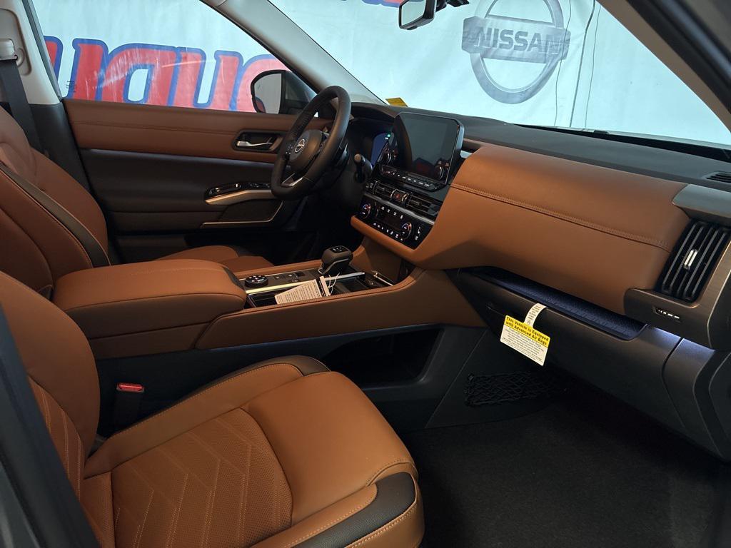 new 2025 Nissan Pathfinder car, priced at $47,915
