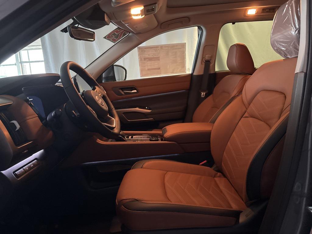 new 2025 Nissan Pathfinder car, priced at $47,915