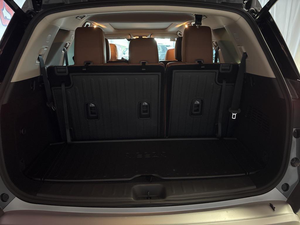 new 2025 Nissan Pathfinder car, priced at $47,915