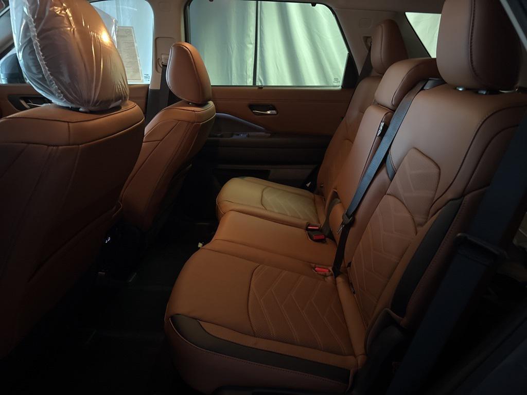 new 2025 Nissan Pathfinder car, priced at $47,915