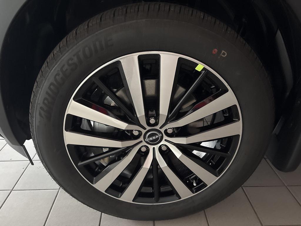 new 2025 Nissan Pathfinder car, priced at $47,915