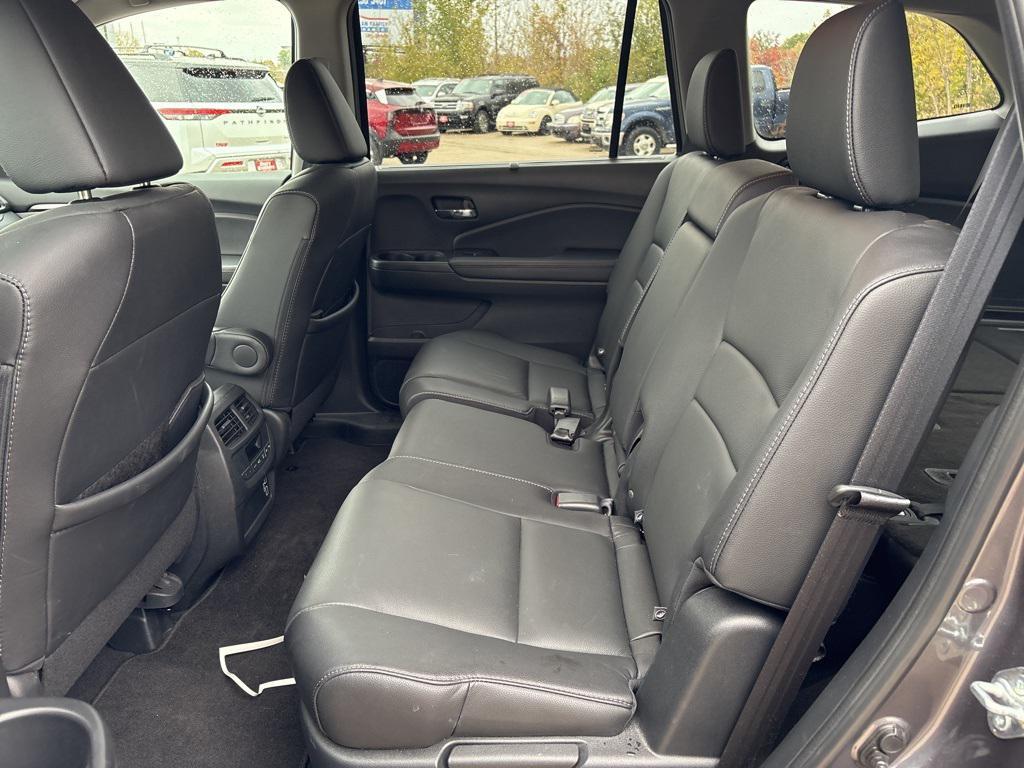 used 2021 Honda Pilot car, priced at $28,684