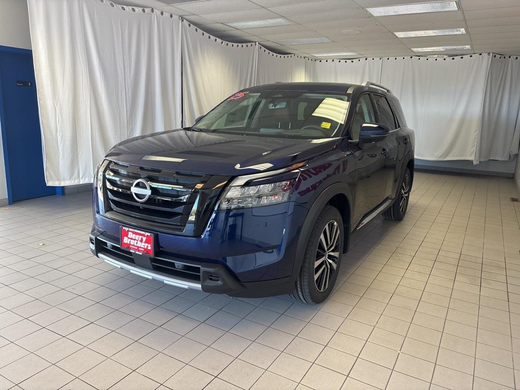 new 2025 Nissan Pathfinder car, priced at $47,050