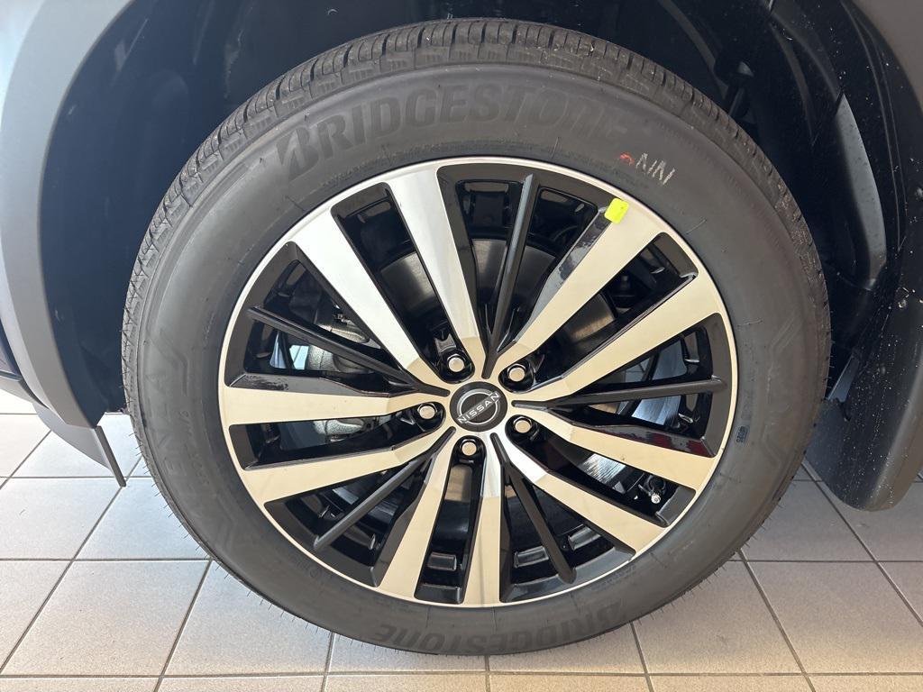 new 2025 Nissan Pathfinder car, priced at $47,050