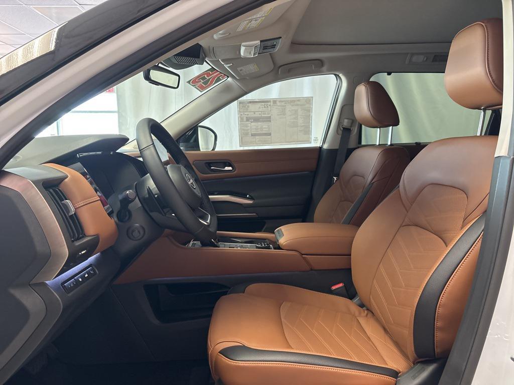 new 2025 Nissan Pathfinder car, priced at $49,445
