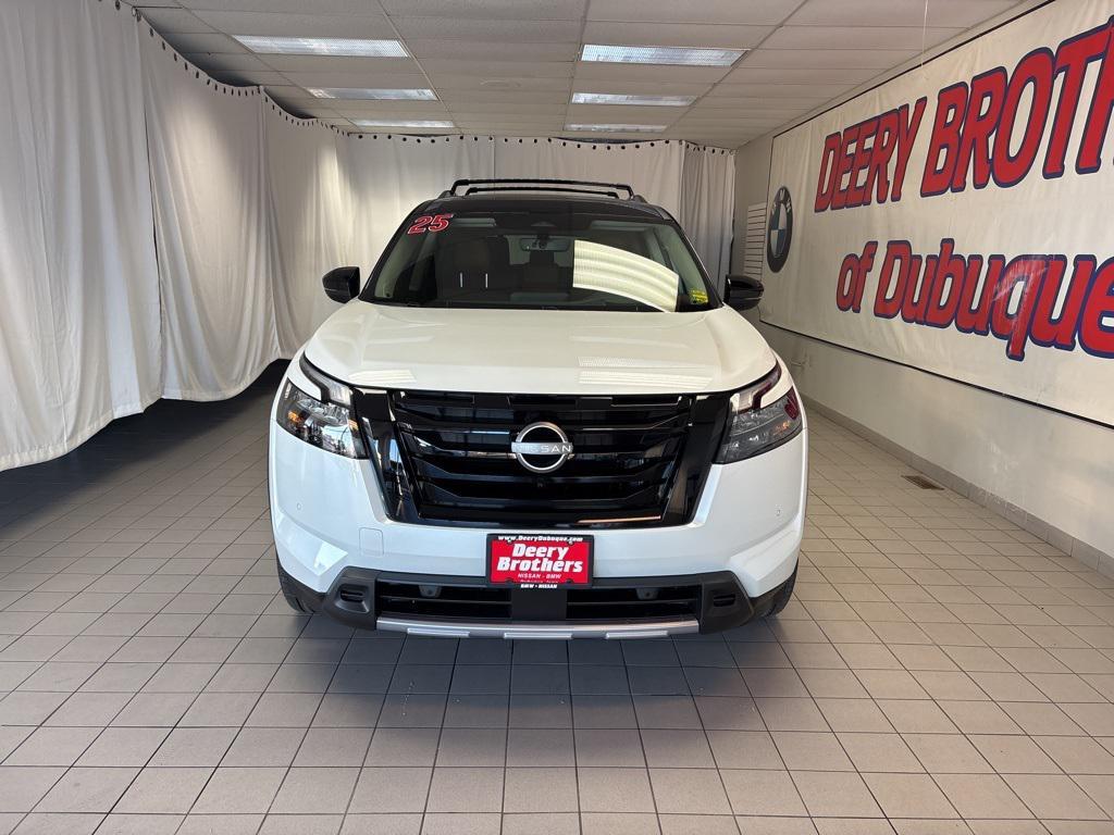 new 2025 Nissan Pathfinder car, priced at $49,445