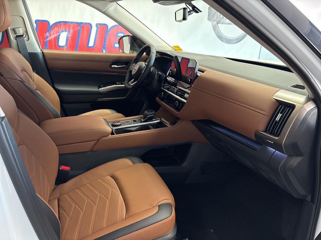new 2025 Nissan Pathfinder car, priced at $49,445