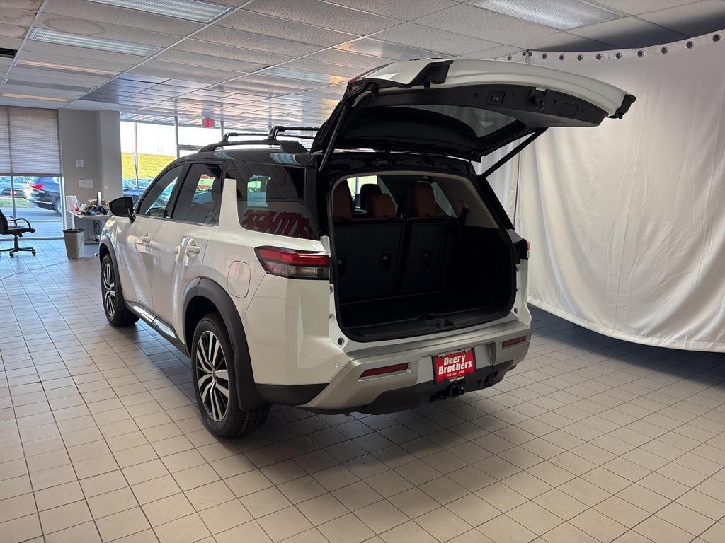 new 2025 Nissan Pathfinder car, priced at $49,445