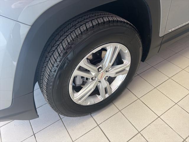 used 2024 GMC Terrain car, priced at $26,807