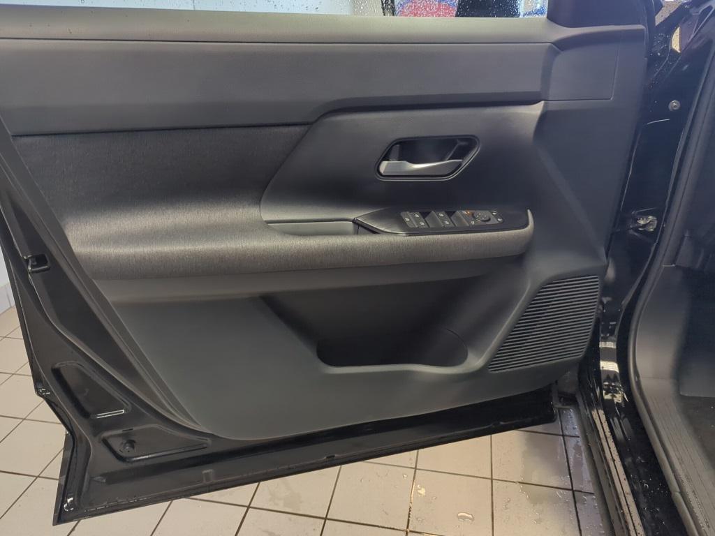 new 2025 Nissan Kicks car, priced at $25,617