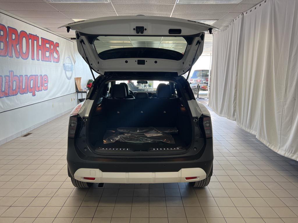 new 2025 Nissan Kicks car, priced at $29,070