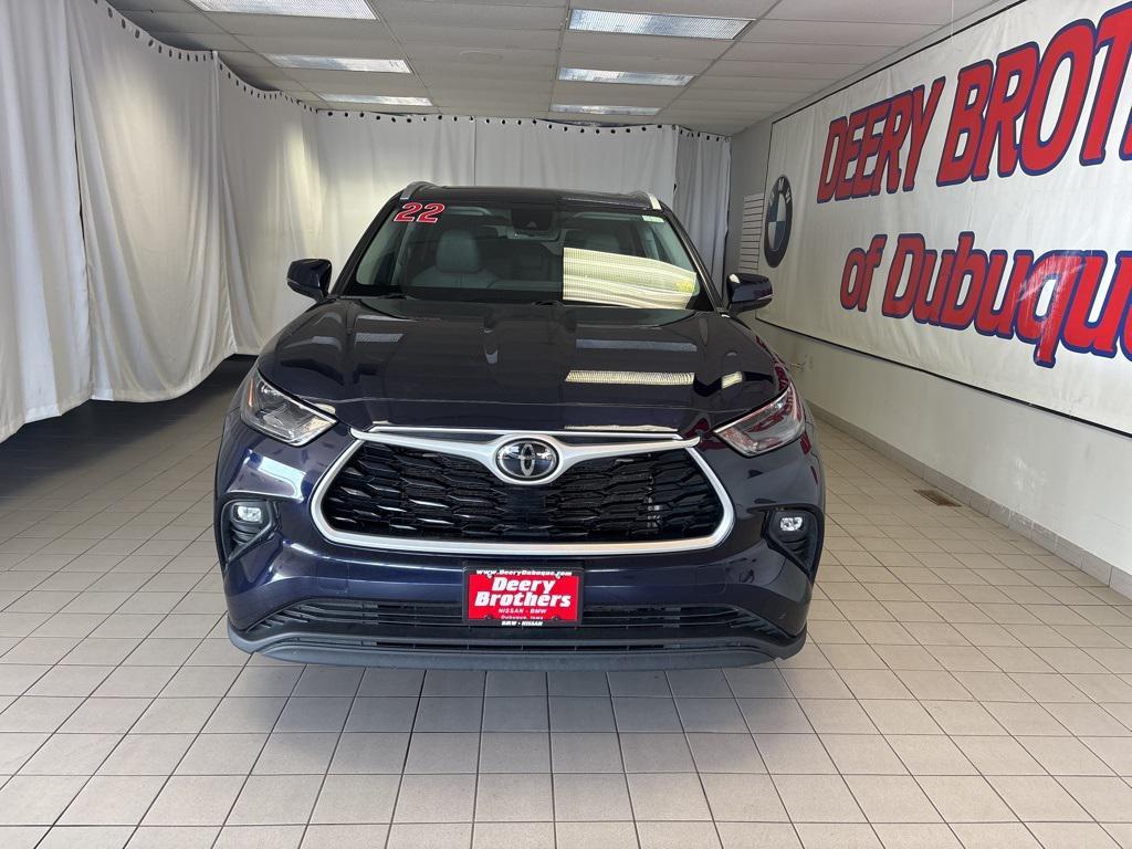 used 2022 Toyota Highlander car, priced at $30,989