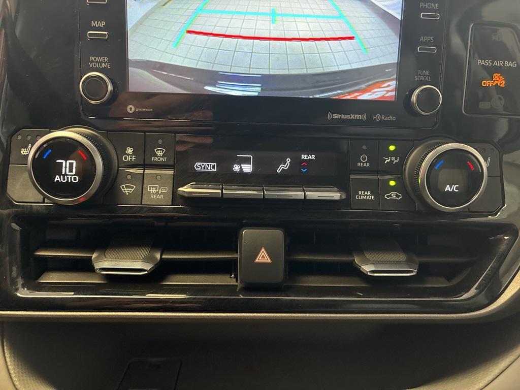 used 2022 Toyota Highlander car, priced at $30,989