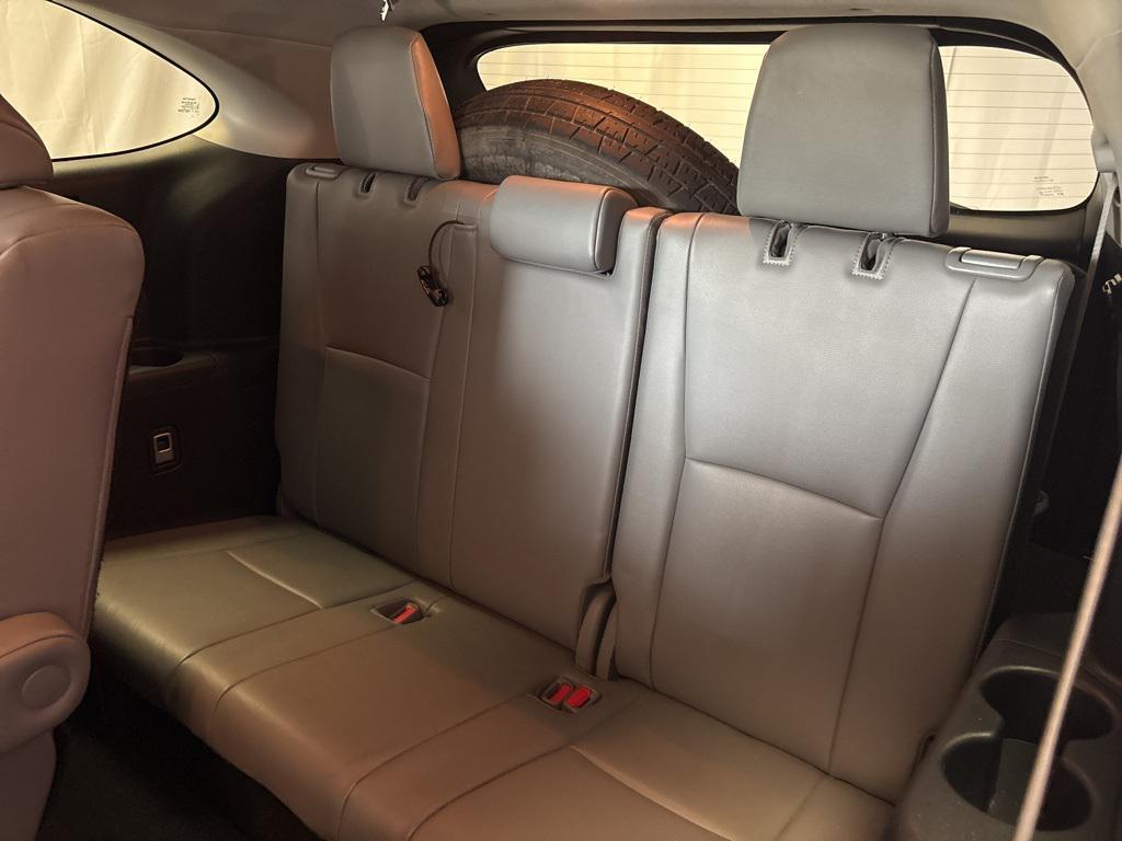 used 2022 Toyota Highlander car, priced at $30,989