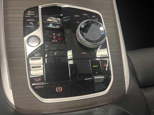 new 2026 BMW X7 car, priced at $92,975