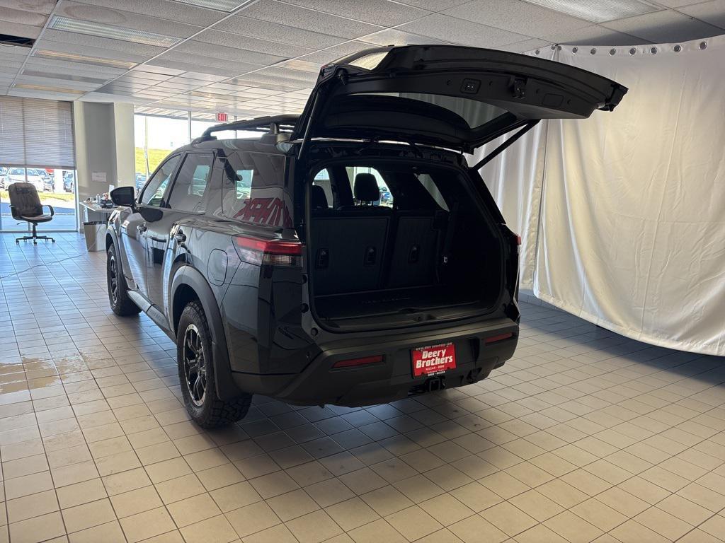 new 2025 Nissan Pathfinder car, priced at $41,620