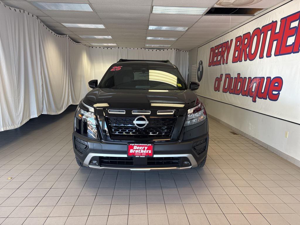 new 2025 Nissan Pathfinder car, priced at $41,620