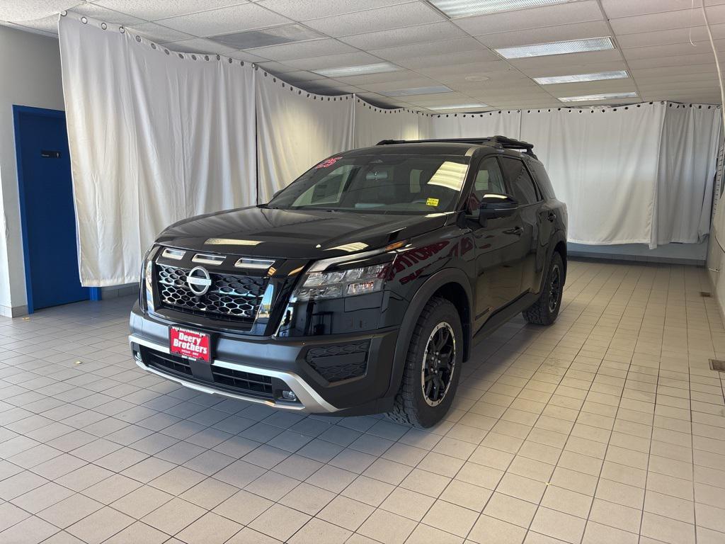 new 2025 Nissan Pathfinder car, priced at $41,620