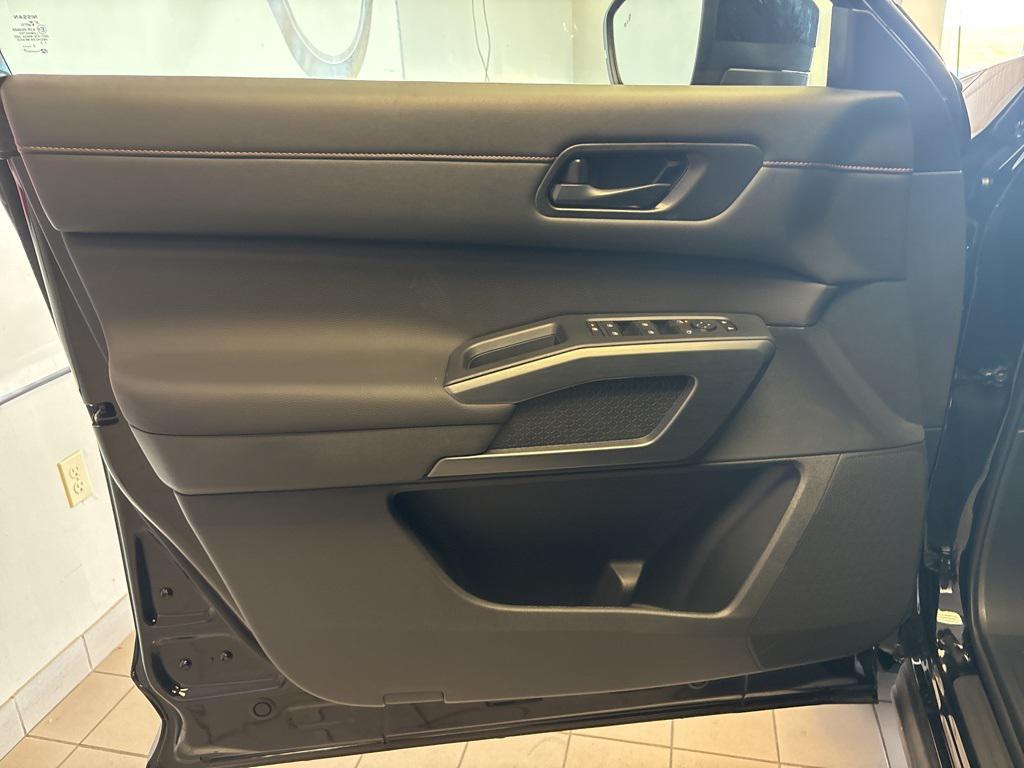 new 2025 Nissan Pathfinder car, priced at $41,620