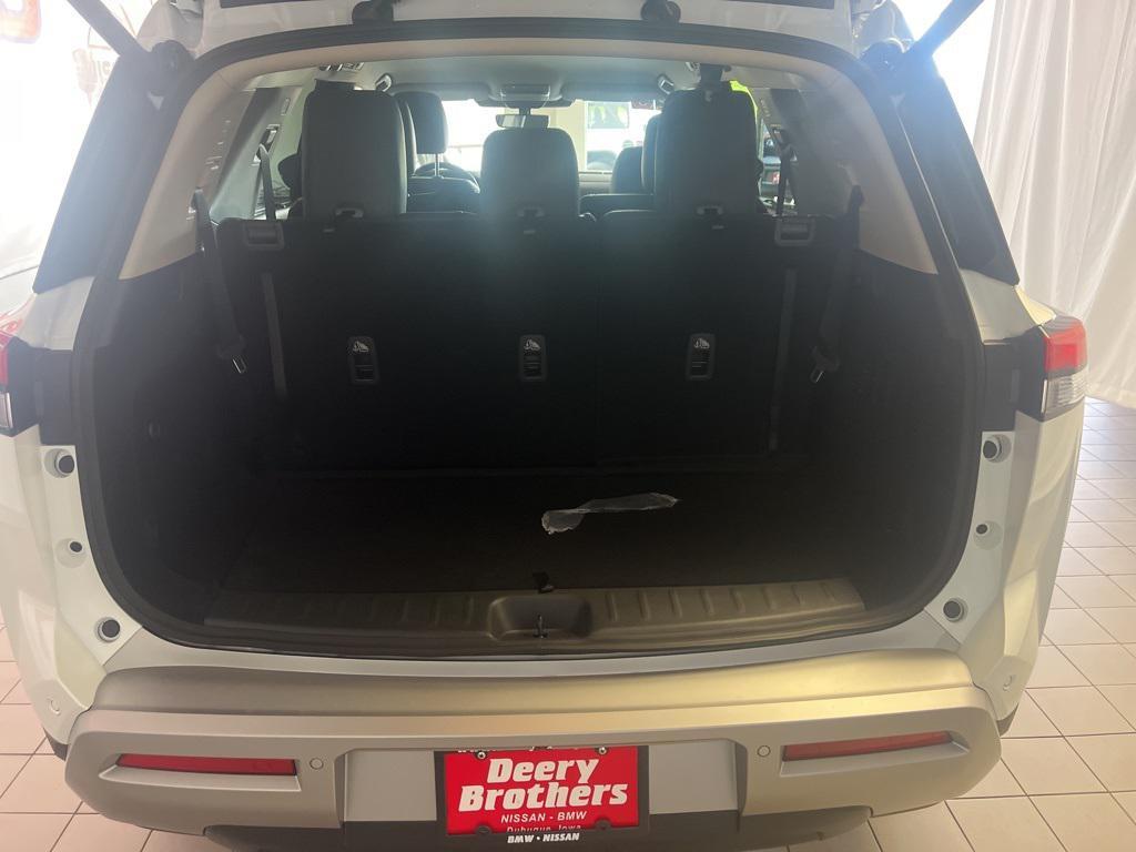new 2025 Nissan Pathfinder car, priced at $46,456