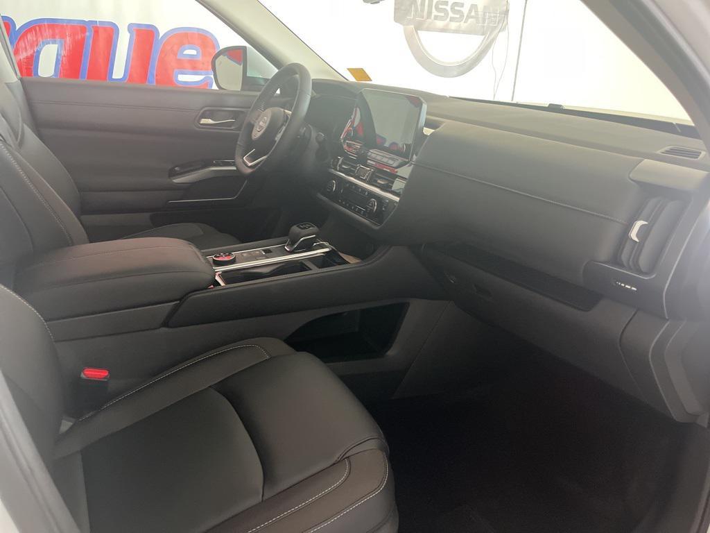 new 2025 Nissan Pathfinder car, priced at $46,456