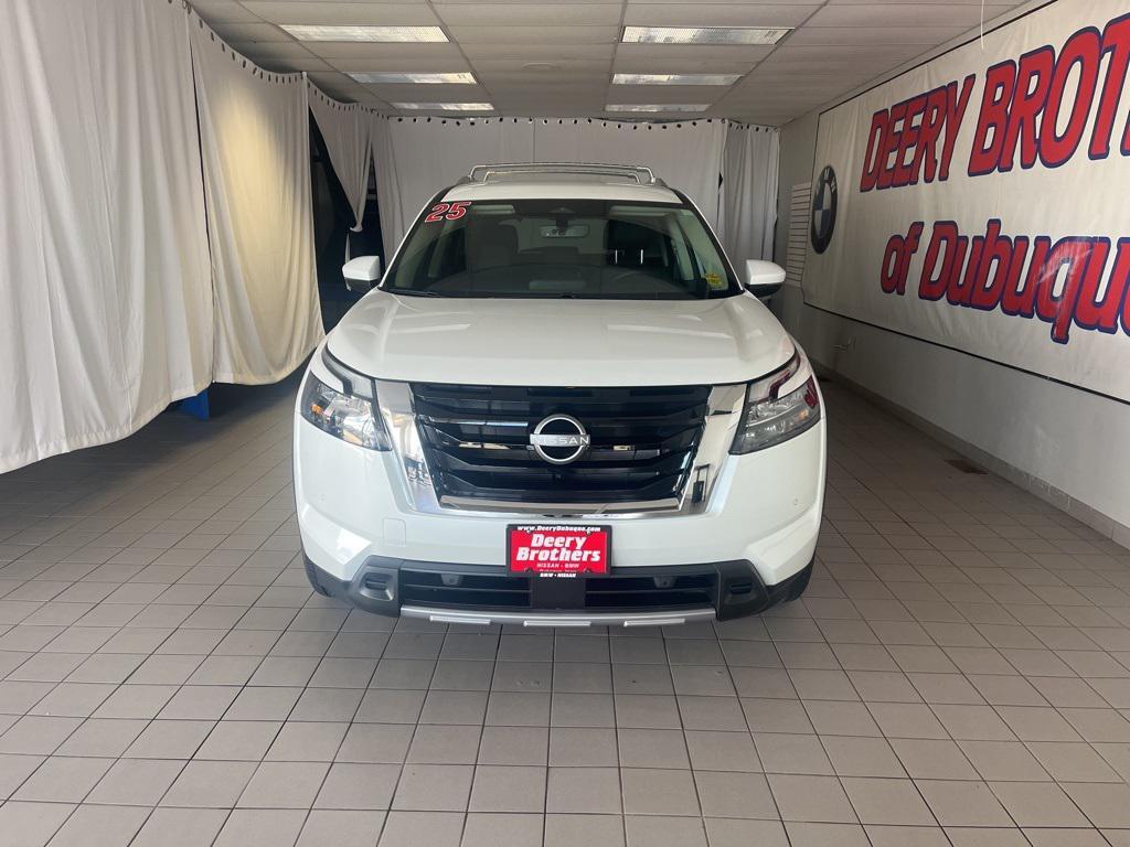 new 2025 Nissan Pathfinder car, priced at $46,456