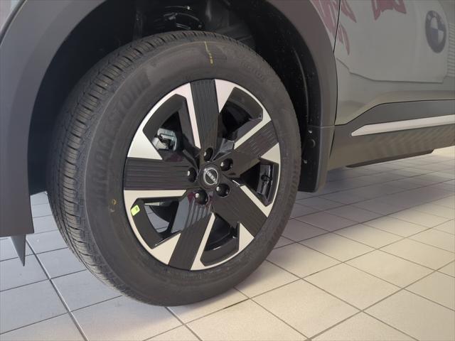 new 2025 Nissan Kicks car, priced at $26,636