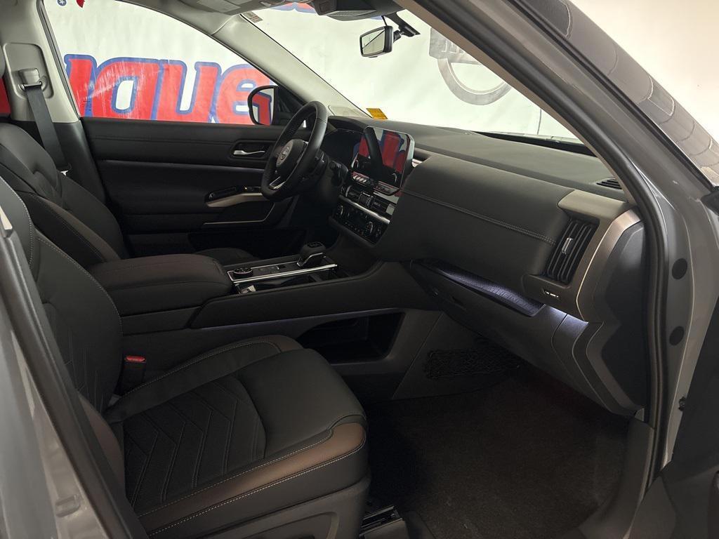 new 2025 Nissan Pathfinder car, priced at $51,380