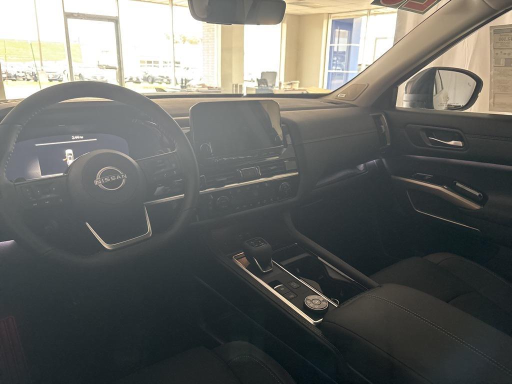 new 2025 Nissan Pathfinder car, priced at $51,380