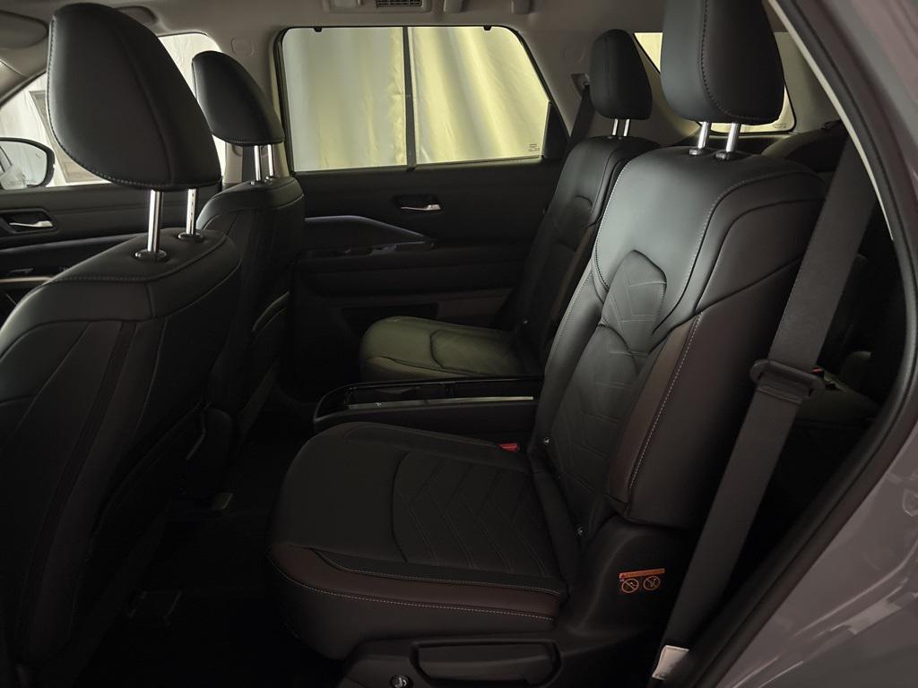 new 2025 Nissan Pathfinder car, priced at $51,380