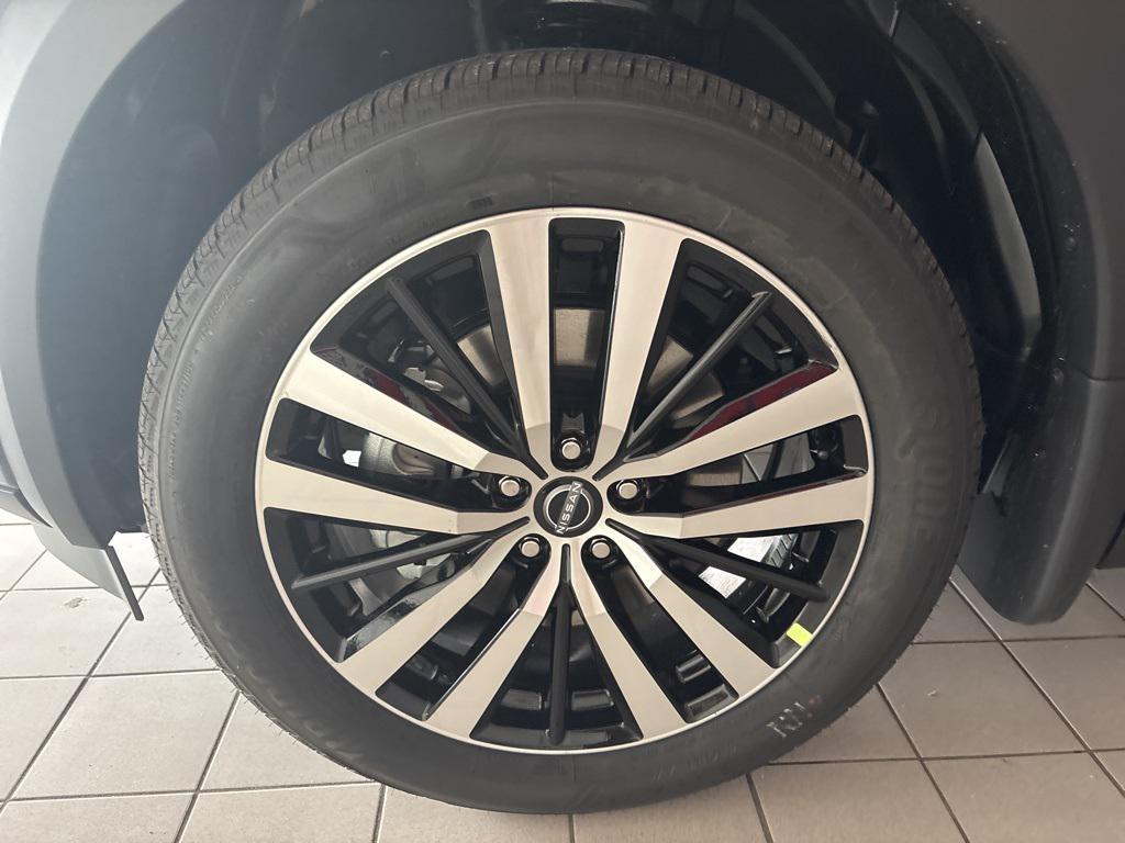 new 2025 Nissan Pathfinder car, priced at $51,380