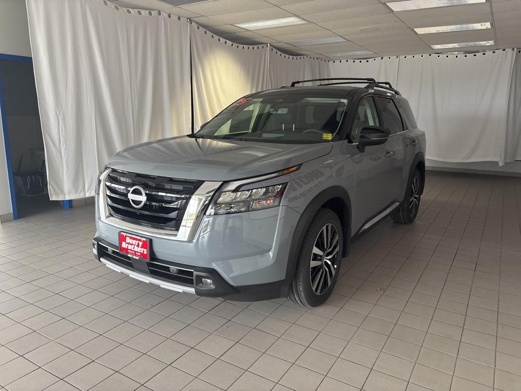 new 2025 Nissan Pathfinder car, priced at $51,380