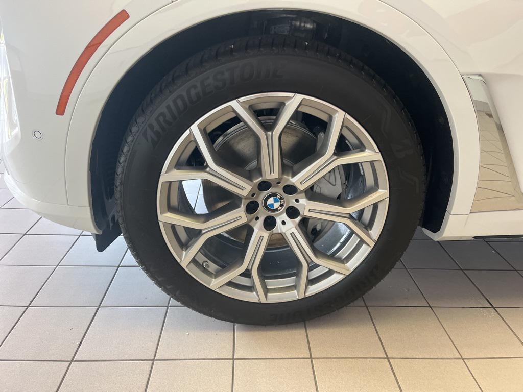 new 2026 BMW X7 car, priced at $92,975