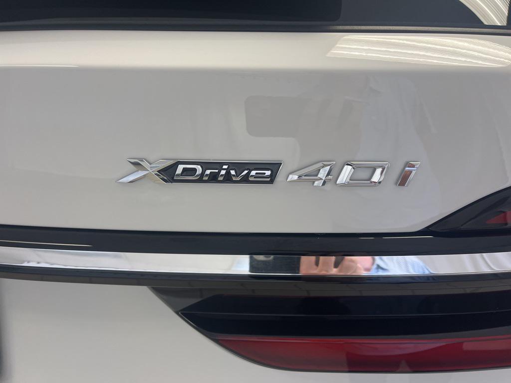 new 2026 BMW X7 car, priced at $92,975