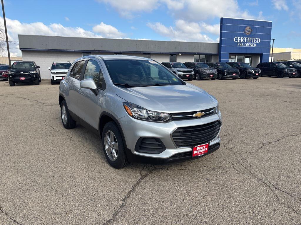 used 2022 Chevrolet Trax car, priced at $17,143