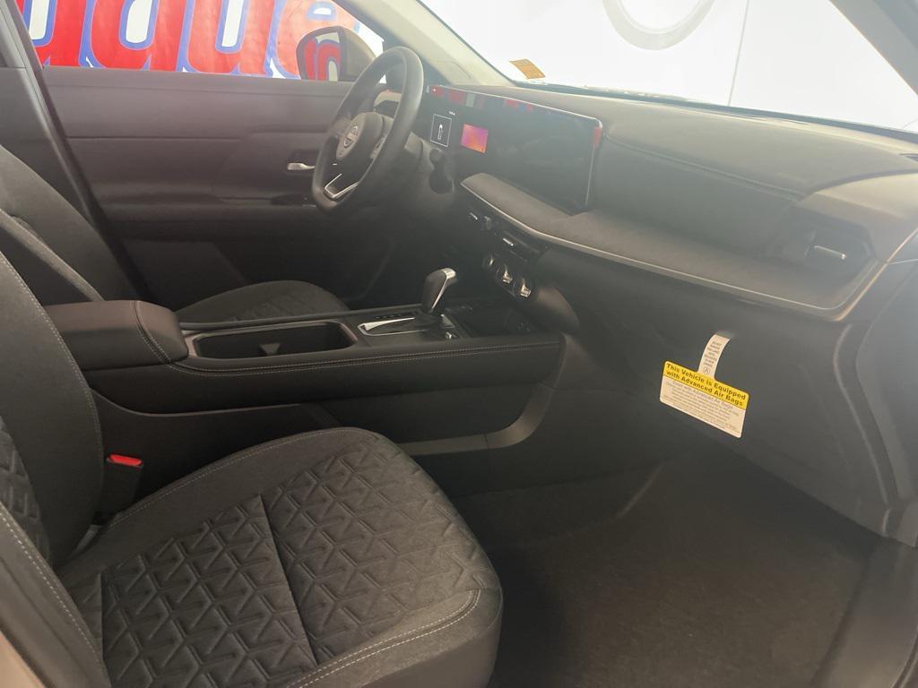 new 2025 Nissan Kicks car, priced at $29,790