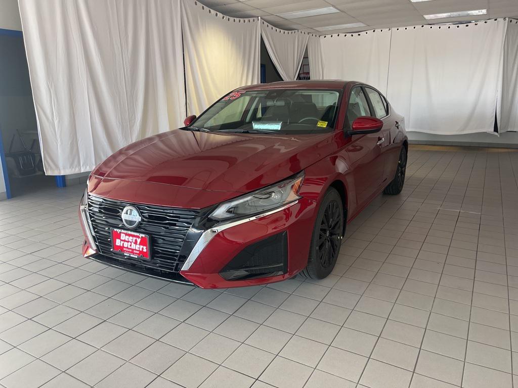 new 2025 Nissan Altima car, priced at $29,412